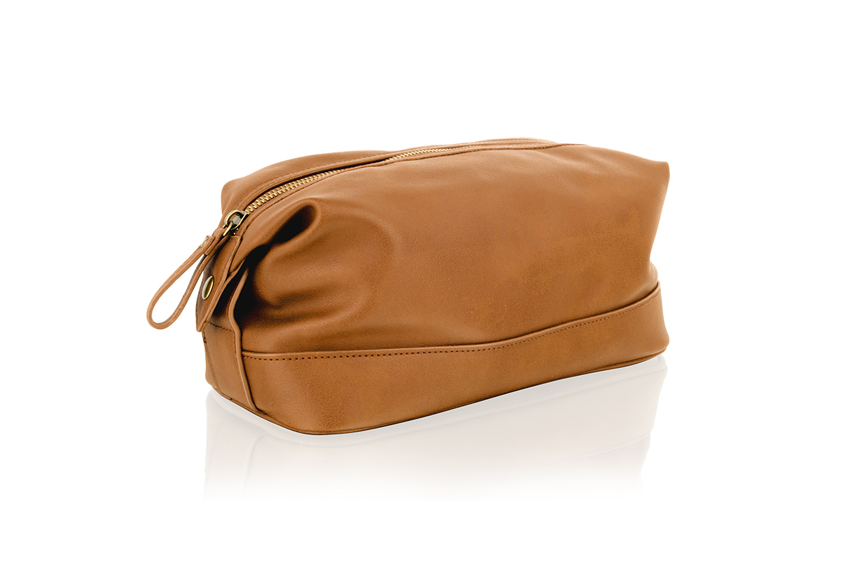 mens brown leather wash bag